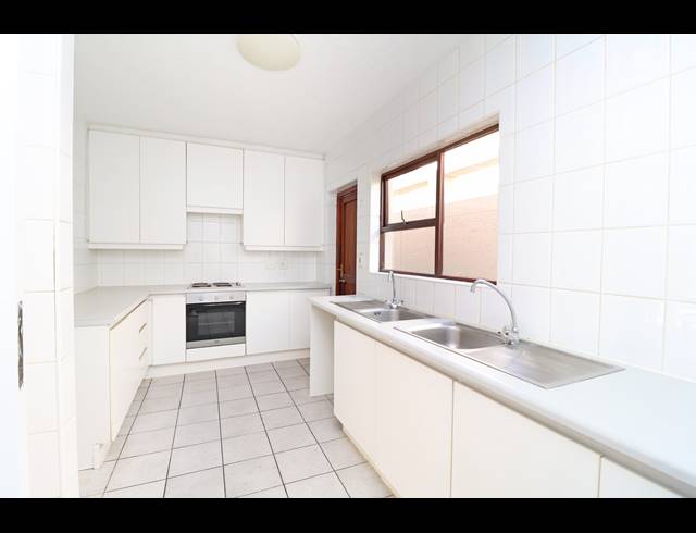 2 BEDROOM HOUSE FOR SALE IN ORCHARDS